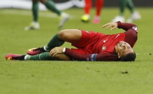 ++ Euro 2016: lacrime Ronaldo, ko lascia campo dopo 24' ++