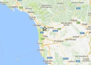 Terremoti: scosse in Toscana, gente in strada a Lucca