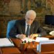 Migranti: Mattarella firma il decreto "paesi sicuri". Ciriani alla Camera: "Trasferimenti decisi con Unhcr"